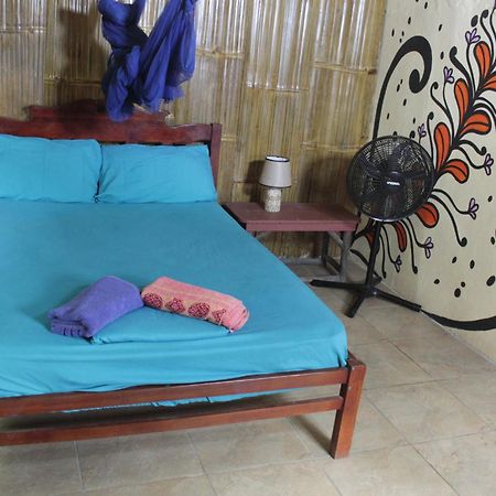 My Little House Surf&Backpacker Hostel มอนตาญิตาร์ ภายนอก รูปภาพ