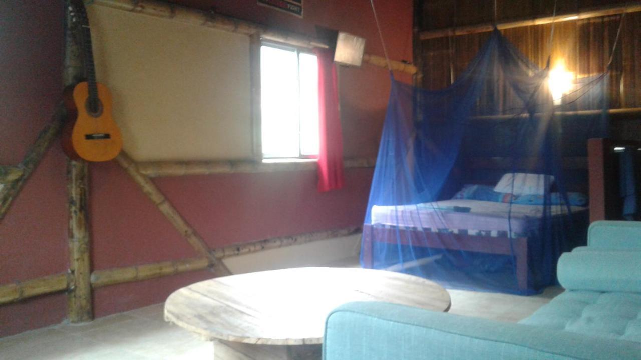 My Little House Surf&Backpacker Hostel มอนตาญิตาร์ ภายนอก รูปภาพ