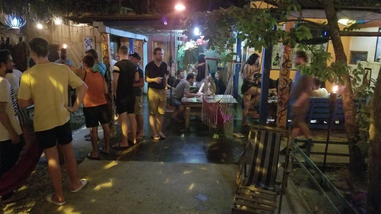 My Little House Surf&Backpacker Hostel มอนตาญิตาร์ ภายนอก รูปภาพ